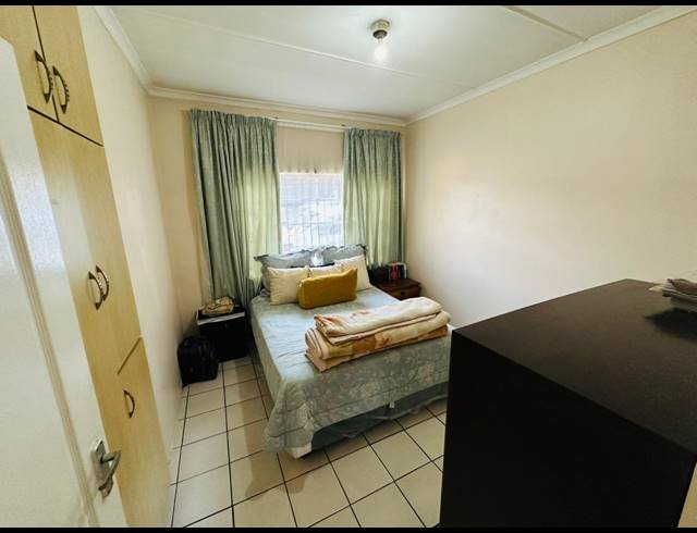 4 BEDROOM FREEHOLD FOR SALE IN EASTWOOD